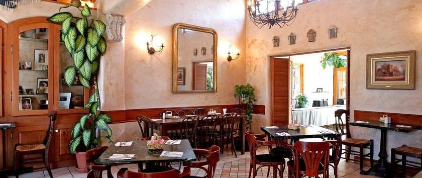 Imagen del bar/restaurante del Hotel El Rey Court. Foto 2