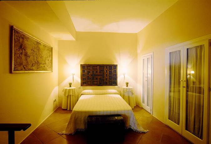 Imagen de la habitación del Hotel El Rinc&oacute;n de San Benito. Foto 5