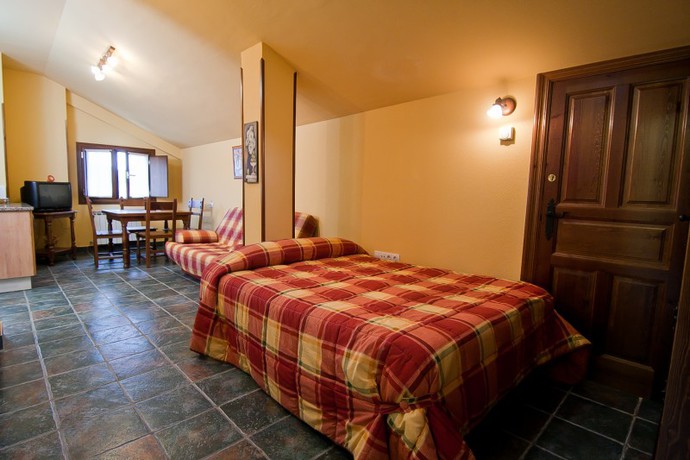 Imagen de la habitación del Hotel El Rincon de Baroja. Foto 6