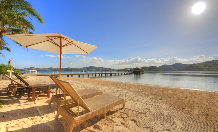 Imagen de los exteriores del Hotel El Rio Y Mar Resort. Foto 10