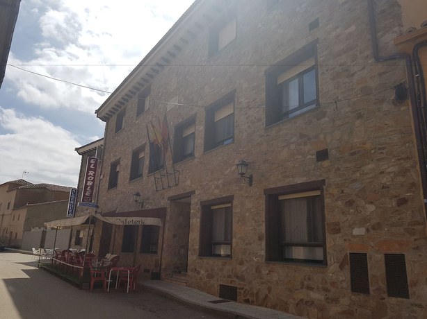 Imagen general del Hotel El Roble. Foto 1