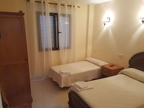 Imagen de la habitación del Hotel El Roble. Foto 14