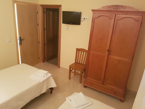 Imagen de la habitación del Hotel El Roble, Tábara. Foto 11