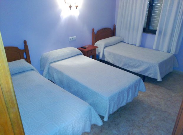 Imagen de la habitación del Hotel El Roble, Tábara. Foto 15