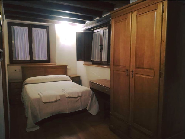Imagen de la habitación del Hotel El Roblón De Cabuerniga. Foto 5