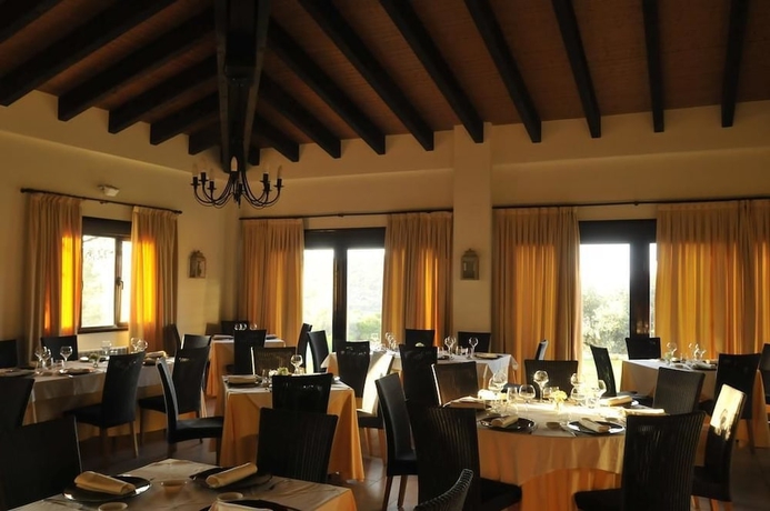 Imagen del bar/restaurante del Hotel El Rondon. Foto 4