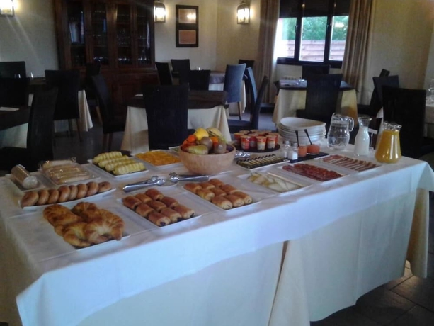 Imagen del bar/restaurante del Hotel El Rondon. Foto 5