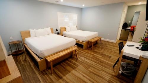 Imagen de la habitación del Hotel El Royale Gardens Near Universal Studios. Foto 10