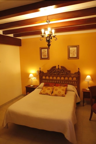 Imagen de la habitación del Hotel El Rullo. Foto 7