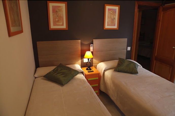 Imagen de la habitación del Hotel El Rullo. Foto 11