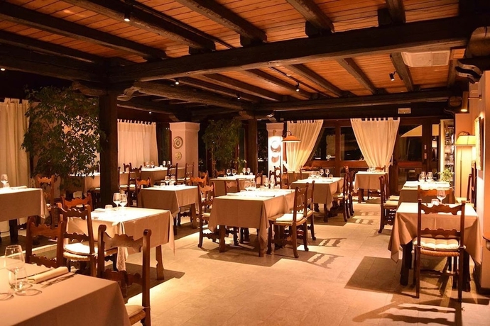 Imagen del bar/restaurante del Hotel El Rustego. Foto 3