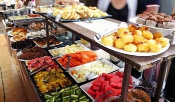 Imagen del bar/restaurante del Hotel El Salvador, Lago Sul. Foto 2