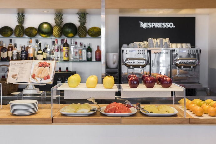 Imagen del bar/restaurante del Hotel El Sant Cugat. Foto 2