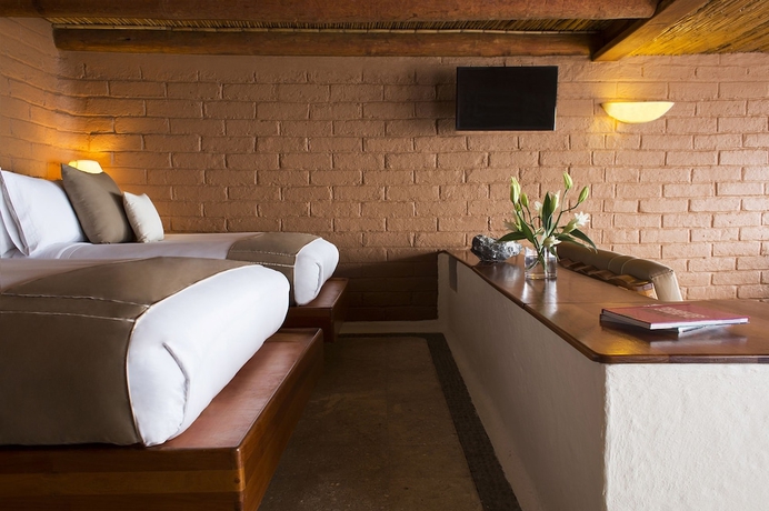 Imagen de la habitación del Hotel El Santuario Resort and Spa. Foto 4