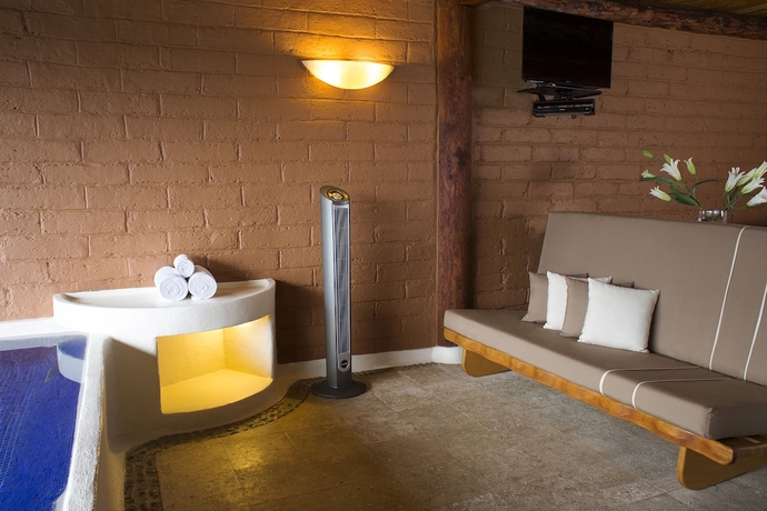 Imagen de la habitación del Hotel El Santuario Resort and Spa. Foto 8