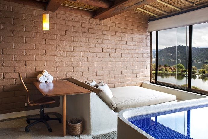 Imagen de la habitación del Hotel El Santuario Resort and Spa. Foto 14