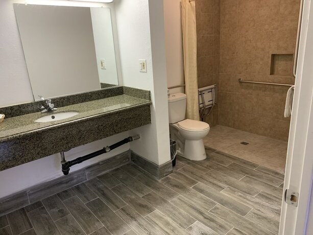 Imagen de la habitación del Hotel El Segundo Inn. Foto 16