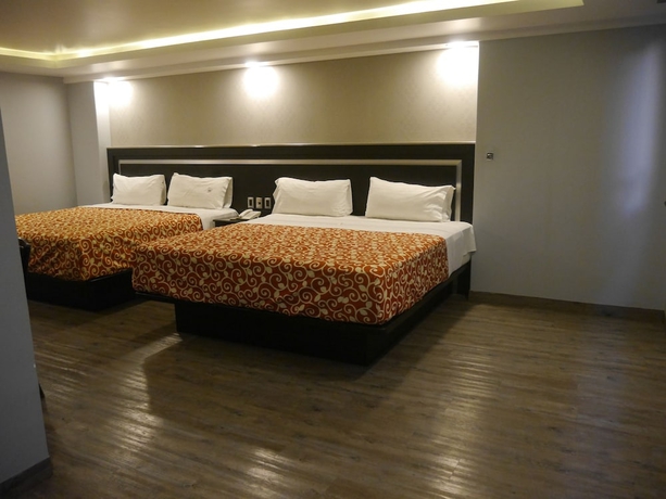 Imagen de la habitación del Hotel El Senador. Foto 13