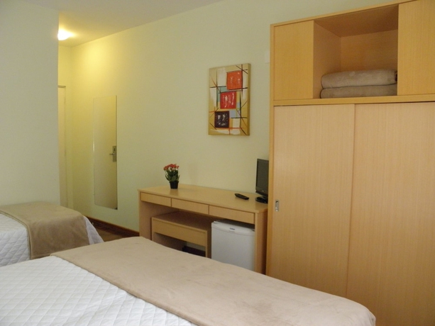 Imagen de la habitación del Hotel El Shadai Park. Foto 11