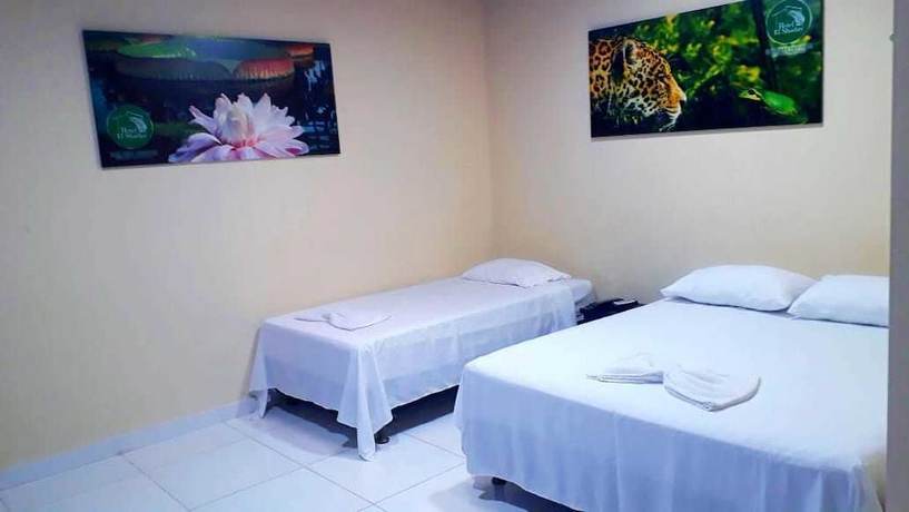 Imagen de la habitación del Hotel El Shaday. Foto 7