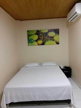 Imagen de la habitación del Hotel El Shaday. Foto 9