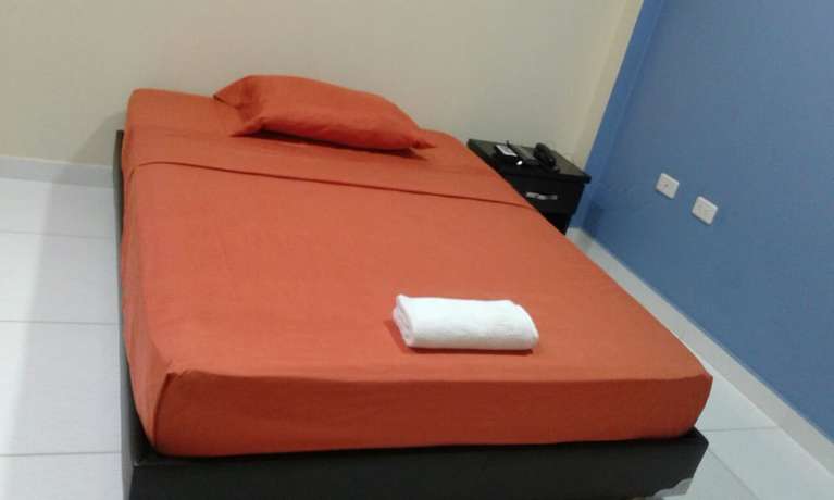 Imagen de la habitación del Hotel El Shaday. Foto 10
