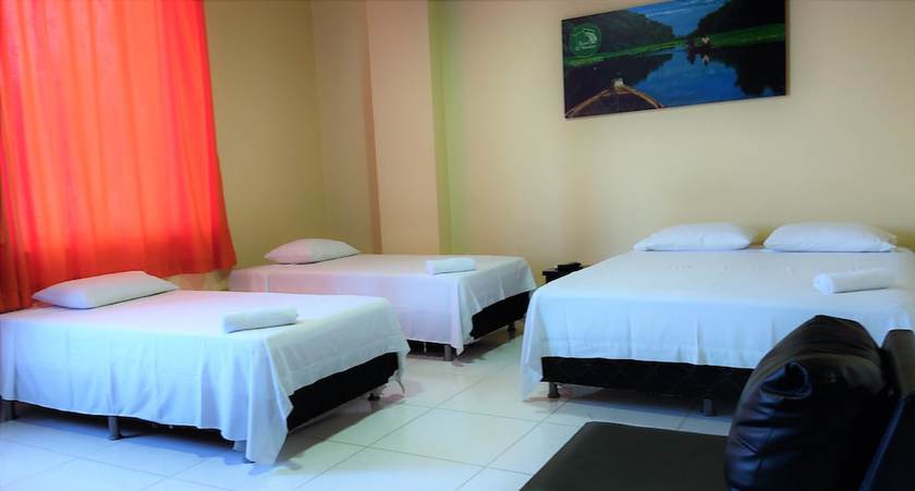 Imagen de la habitación del Hotel El Shaday. Foto 12