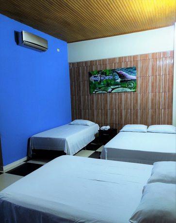 Imagen de la habitación del Hotel El Shaday. Foto 13