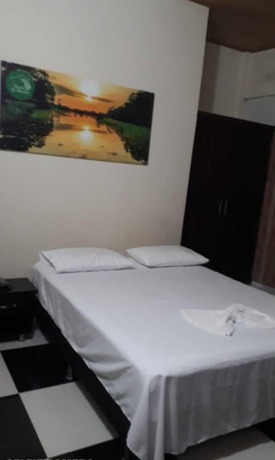 Imagen de la habitación del Hotel El Shaday. Foto 16