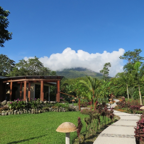 Imagen de los exteriores del Hotel El Silencio Del Campo. Foto 8