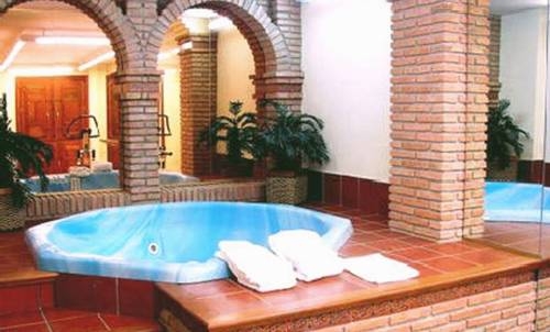 Imagen de la piscina del Hotel El Sol, Lanjarón ( Alpujarra ). Foto 16