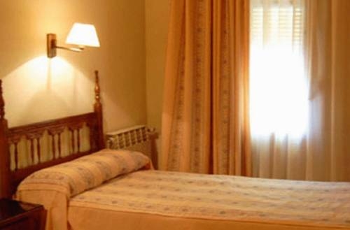 Imagen de la habitación del Hotel El Sol, Lanjarón ( Alpujarra ). Foto 7