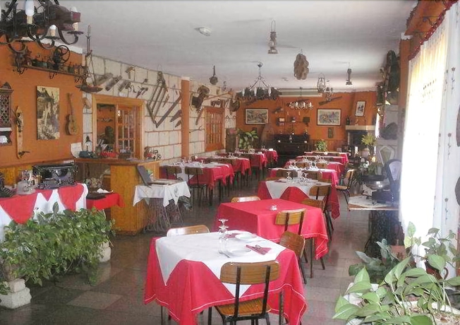 Imagen del bar/restaurante del Hotel El Sombrerito. Foto 2