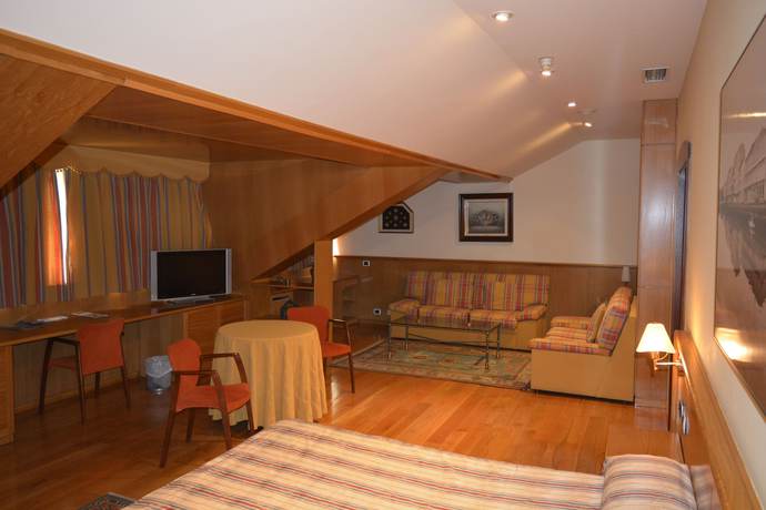 Imagen de la habitación del Hotel El Suizo. Foto 15