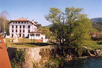 Imagen general del Hotel El Tilo. Foto 8