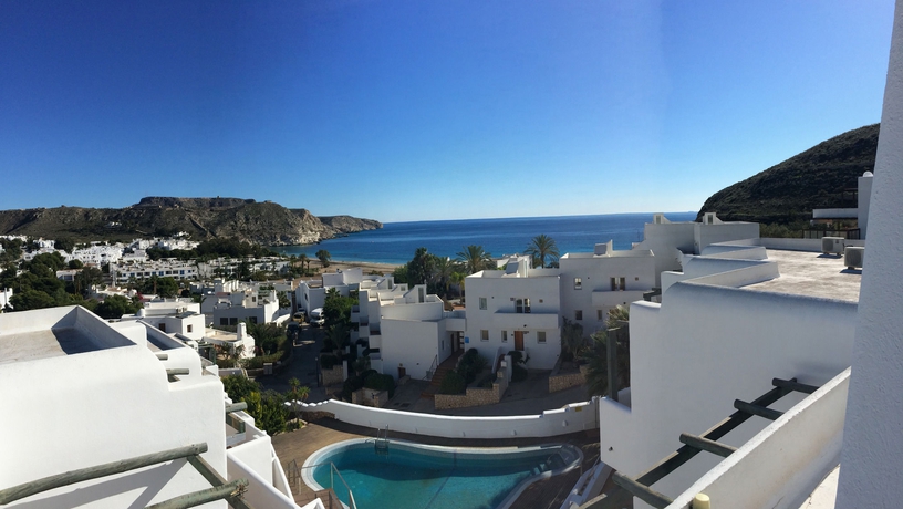 Imagen de los exteriores del Hotel El Tio Kiko. Foto 7