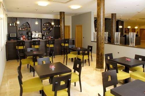 Imagen general del Hotel El Trebol, Carboneras. Foto 2