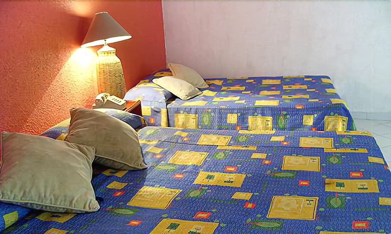 Imagen de la habitación del Hotel El Tropicano. Foto 7