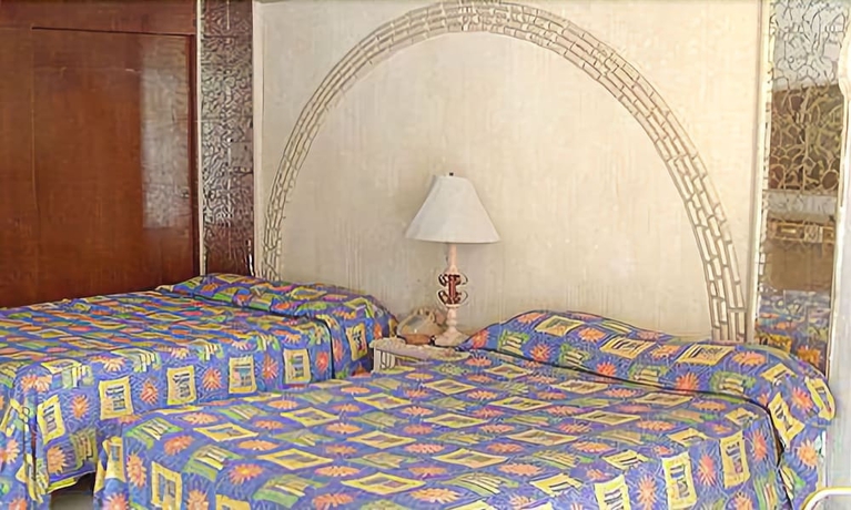 Imagen de la habitación del Hotel El Tropicano. Foto 10