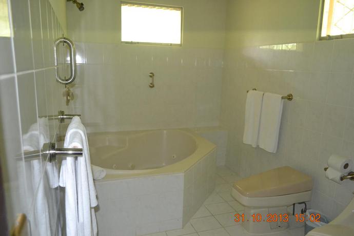Imagen de la habitación del Hotel El Tucano Resort and Thermal Spa. Foto 3