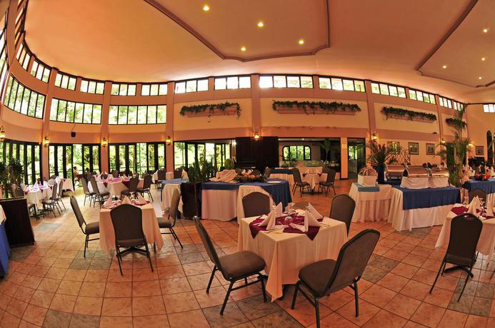 Imagen del bar/restaurante del Hotel El Tucano Resort and Thermal Spa. Foto 2