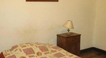 Imagen de la habitación del Hotel El Tuco. Foto 5