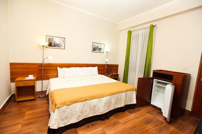 Imagen de la habitación del Hotel El Turista. Foto 15