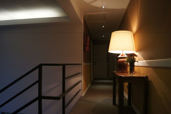 Imagen de los interiores del Hotel El Vergel. Foto 30