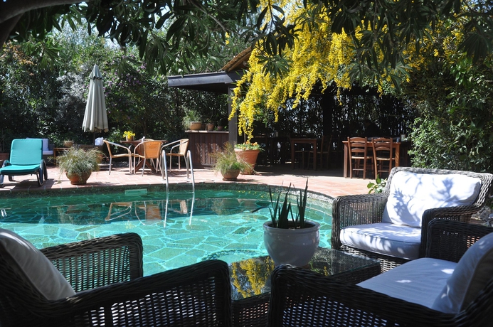 Imagen de la piscina del Hotel El Vino Suites - Special Class. Foto 13