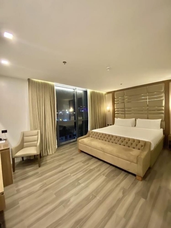 Imagen de la habitación del Hotel El Vistra Angeles. Foto 10