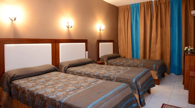 Imagen de la habitación del Hotel El Yacouta. Foto 5