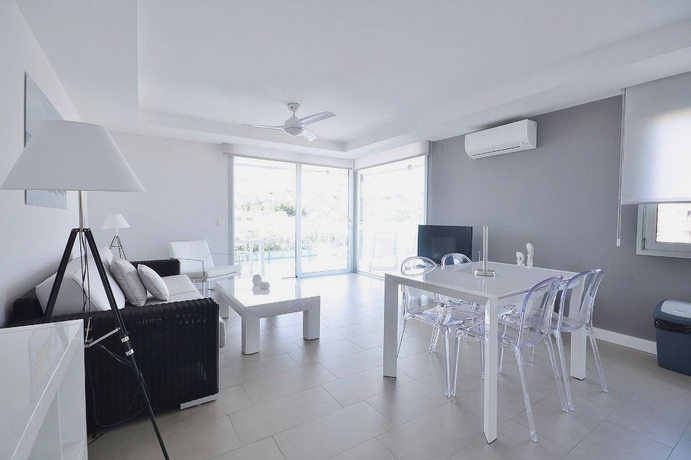 Imagen general del Hotel El Yate. Foto 13