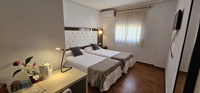 Imagen de la habitación del Hotel El jardín de las eras. Foto 1