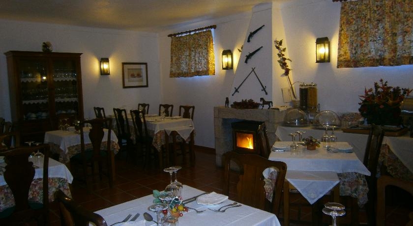 Imagen del bar/restaurante del Hotel El-Rei Dom Manuel. Foto 2